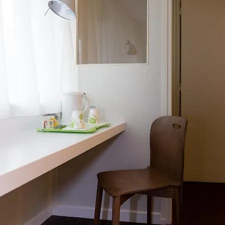Otel Design Laval (Mayenne)
